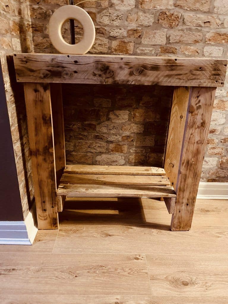 Pallet wood console table